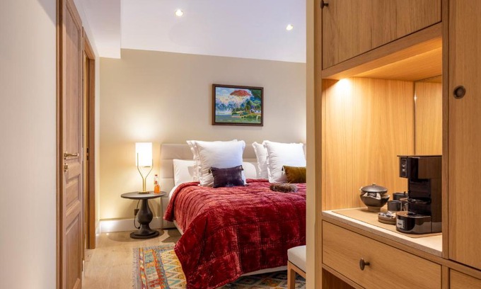 Chateauneuf-du-Pape Hotel | Hotel La Mère Germaine