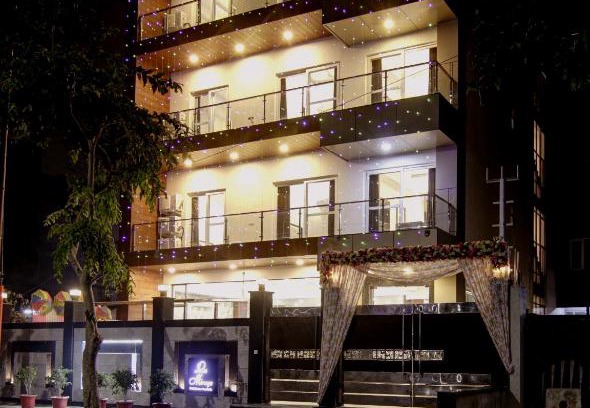 Sector 70 Hotel | Hotel La Mirage