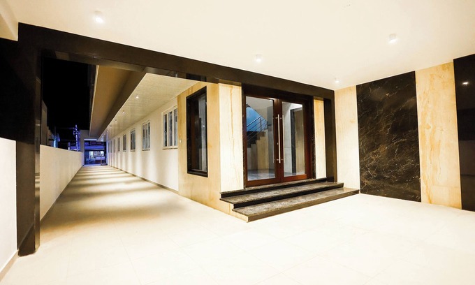 Uttukuli Hotel | Hotel Lakshmi Towers