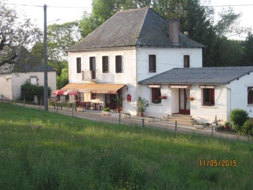 Neuville House | Hotel Le Commerce