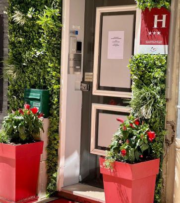 Cannes City Centre Hotel | Hotel le Romanesque