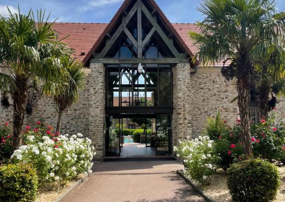 Crecy-la-Chapelle Hotel | Hotel Les Suites - Domaine de Crécy