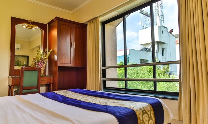 Meera Nagar Hotel | Hotel Lotus