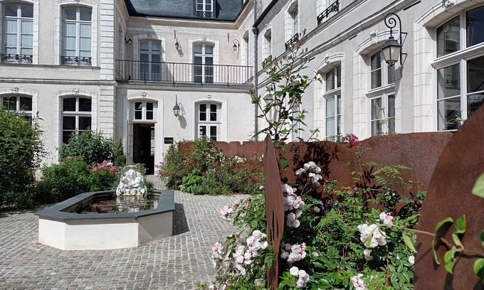 Montreuil-sur-Mer Hotel | Hotel Loysel le Gaucher
