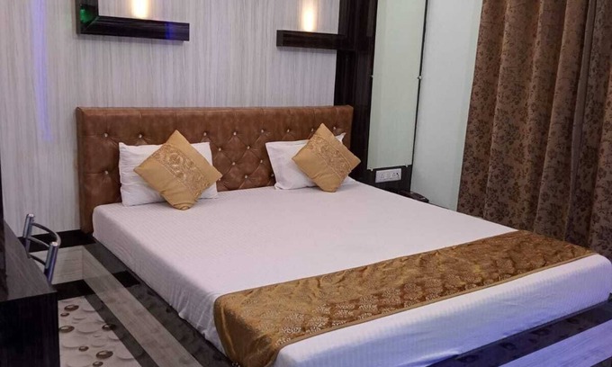 Sarnath Hotel | Hotel Lumbini International By GRB