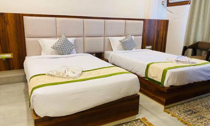 Deoghar Hotel | HOTEL MAA LAXMI PALACE