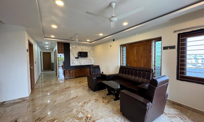 Kakinada Hotel | HOTEL MADHAVA RESIDENCY