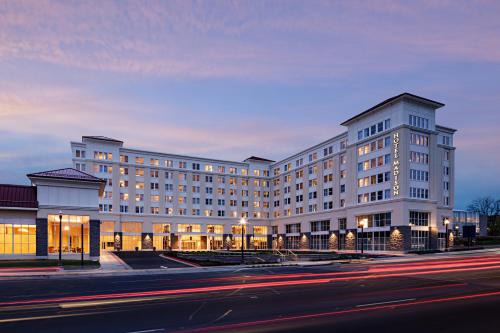 Harrisonburg Hotel | Hotel Madison & Shenandoah Conference Ctr.