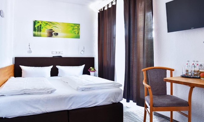 Burgel Hotel | Hotel Mainbogen