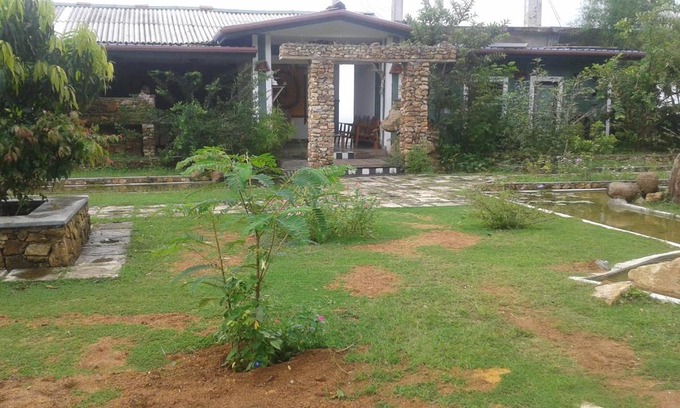 Mawathagama Hotel | Hotel Mandira Kanda