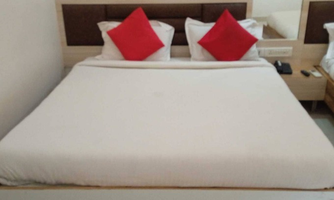 Central Chennai Hotel | HOTEL MANVAAR