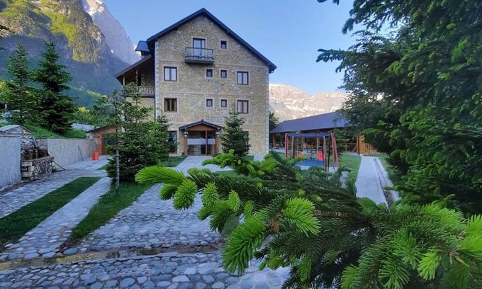 Kukes County Hotel | Hotel Margjeka