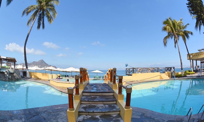 Manzanillo Hotel | Hotel Marina Puerto Dorado