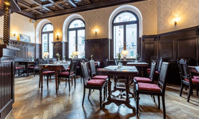 Crimmitschau Hotel | Hotel Mauritius - Im Herzen von Crimmitschau - Frühstück buchbar - Restaurant - Café - Fahrradbox