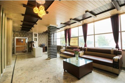 Haldwani Hotel | HoTEL MEHRAZ