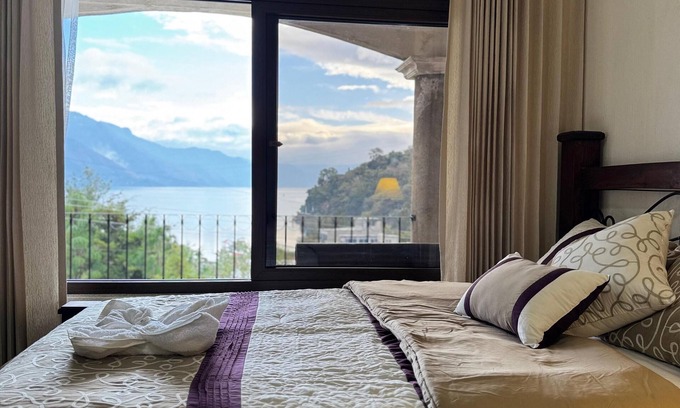 San Juan La Laguna Hotel | Hotel Mercy