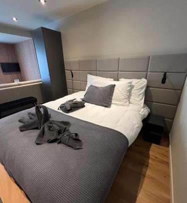 Ronse Hotel | Hotel Mezza Notte
