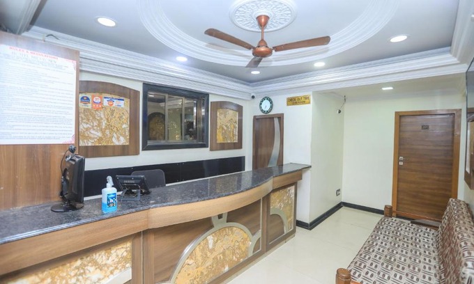 Andheri Hotel | Hotel Mid town