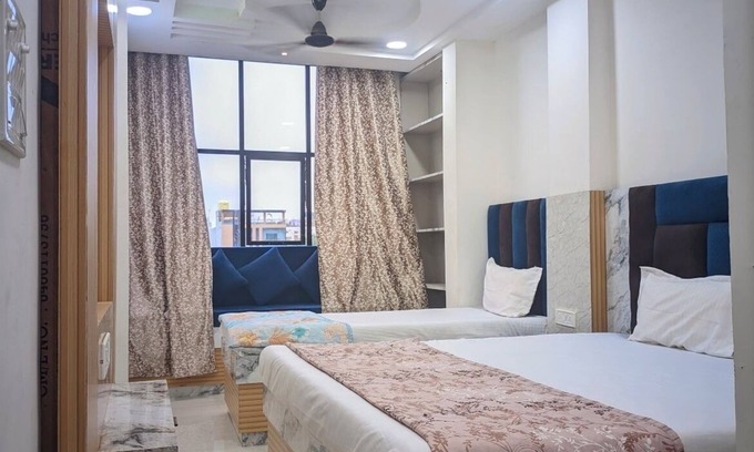 Omkareshwar Hotel | Hotel Moad Mudgal Palace