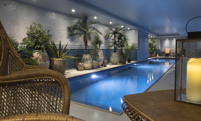 Val-de-Grace Hotel | Hotel Monte Cristo