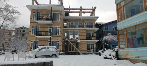Manali Hotel | Hotel Mountain Blue