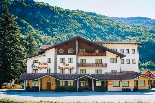 Montjovet Hotel | Hotel Napoleon