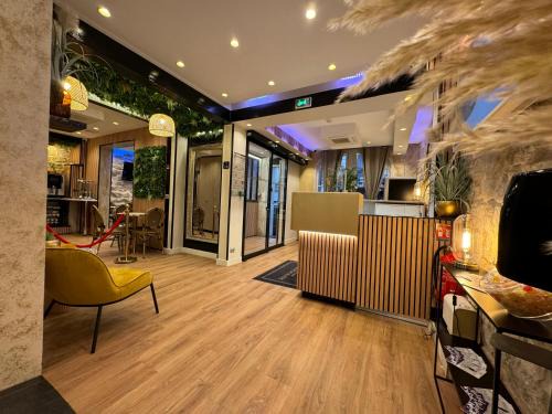 Clignancourt Hotel | Hotel Nation Montmartre