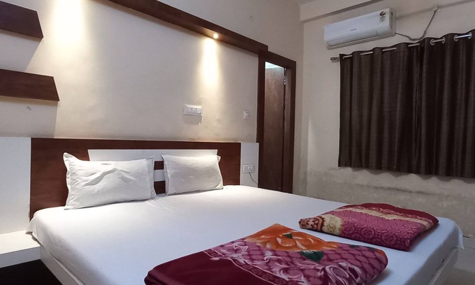 Omkareshwar Hotel | Hotel Natraj