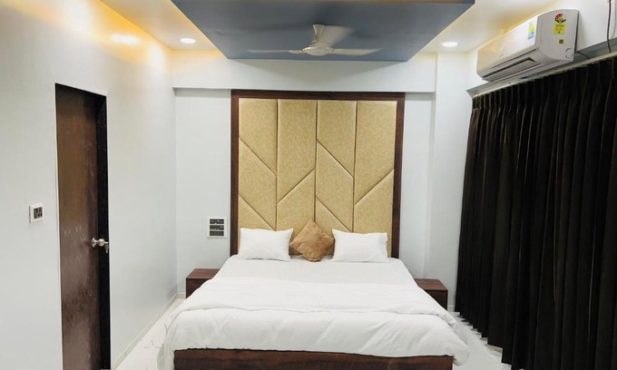 Surat Hotel | Hotel New City Light