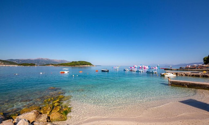 Ksamil Hotel | Hotel New Crystal