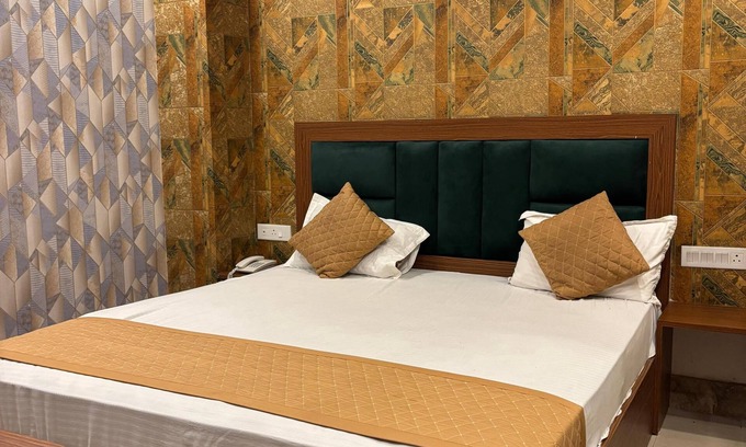 Patna Hotel | Hotel New India