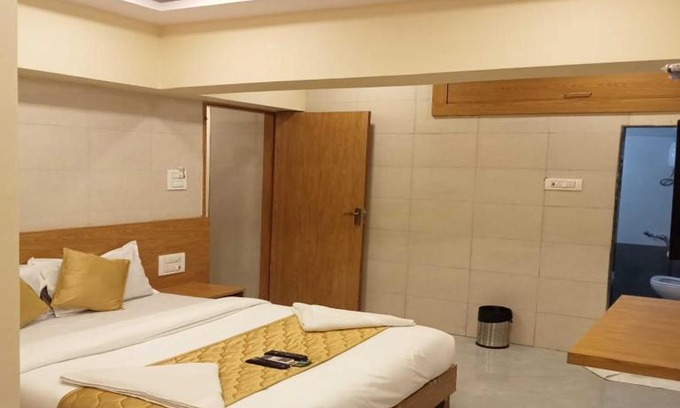 Andheri Hotel | Hotel New Sarah Inn, Andheri West