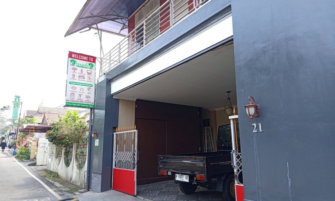 Malang Hotel | Hotel O 94706 Rumah Kalimosodo