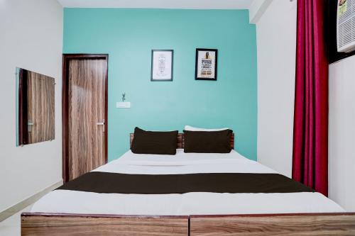 Sainik Farm Hotel | Hotel O Anmol Residency