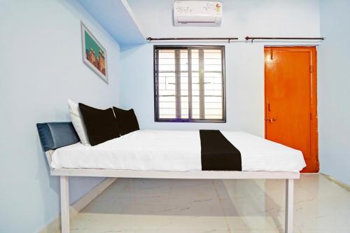 Bhiwapur Hotel | Hotel O Arnav Gold