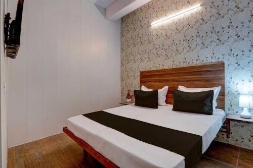 Delhi Hotel | Hotel O Bollywood