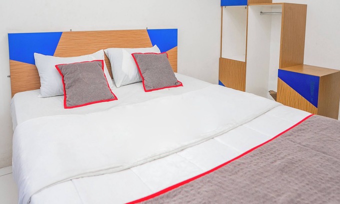 Cikarang Hotel | Hotel O Cikarang Near Apartment Riverview Jababeka