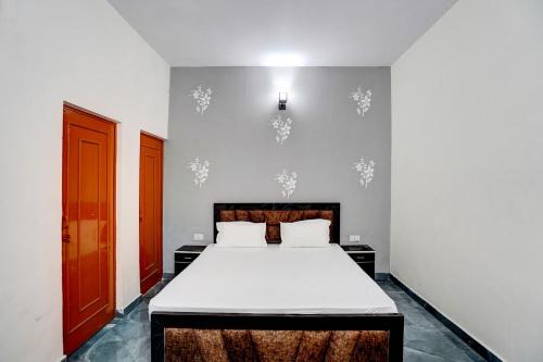 Meerut Hotel | Hotel O Conifer INN