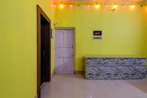 Narendrapur Hotel | Hotel O Cozee Homestay and Guest House