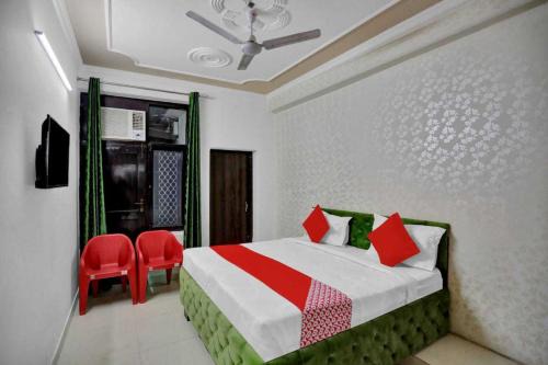 Sector 27 Hotel | Hotel O Crown