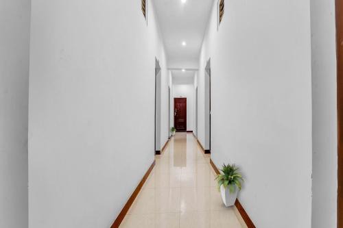 Saravanampatty Hotel | Hotel O Crown Tower