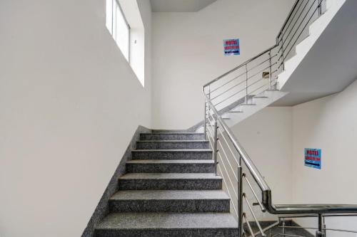 Patna Hotel | Hotel O Gangotri Inn