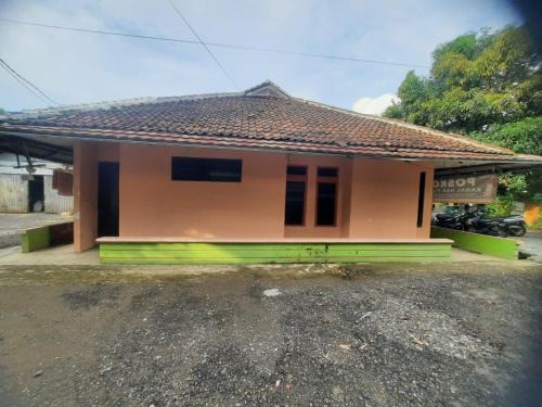 Sukabumi Hotel | Hotel O Home Stay Syariah Habibie