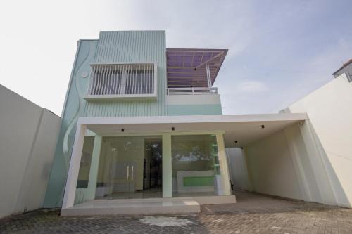 Blitar Hotel | Hotel O Irma's Residence