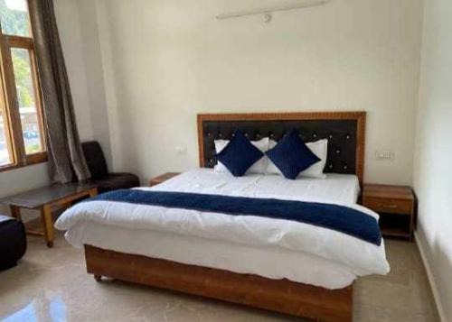 Jagatsukh Hotel | Hotel O Midway Inn