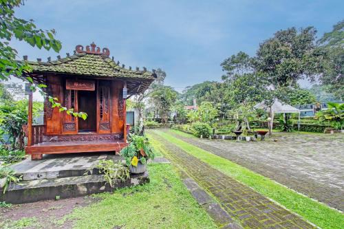 Cangkringan Hotel | Hotel O Puri Adem 86 Syariah BunkbedNearMerapi Golf Club