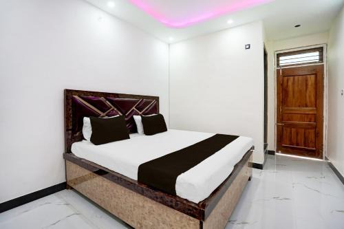 Chandauli Hotel | HOTEL O RAJ PALACE