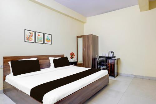 Shalimar Bagh Hotel | Hotel O Rohini Sector 18 Metro Station Formerly Mohit Plaza