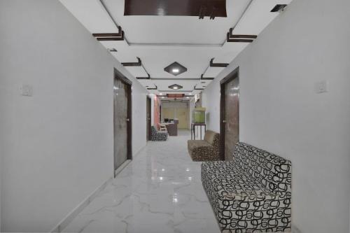Thaltej Hotel | Hotel O Rudra Palace