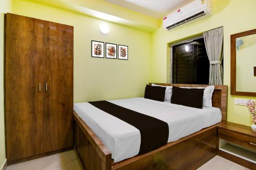 Barasat Hotel | Hotel O Ruposhi bangla guest house